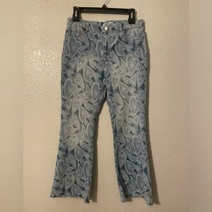 Flare jegging
Great condition
Hearts for Valentines Say
14/16 plus